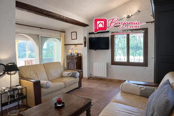 Villa Sainte Maxime 6 pièce(s) 117 m2 - Garage 27m² - Vue mer - piscine