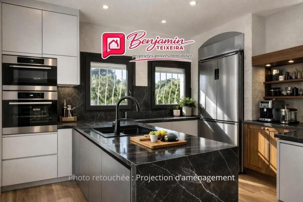 Villa Sainte Maxime 6 pièce(s) 117 m2 - Garage 27m² - Vue mer - piscine