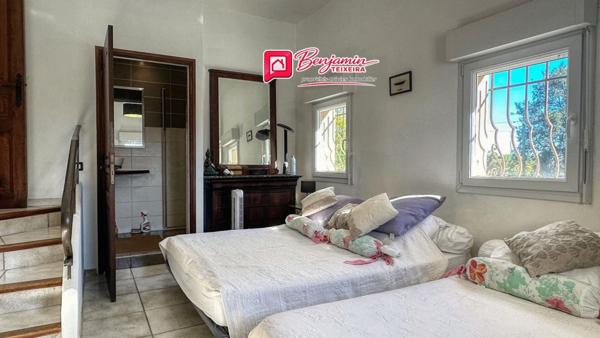 Villa Sainte Maxime 6 pièce(s) 117 m2 - Garage 27m² - Vue mer - piscine