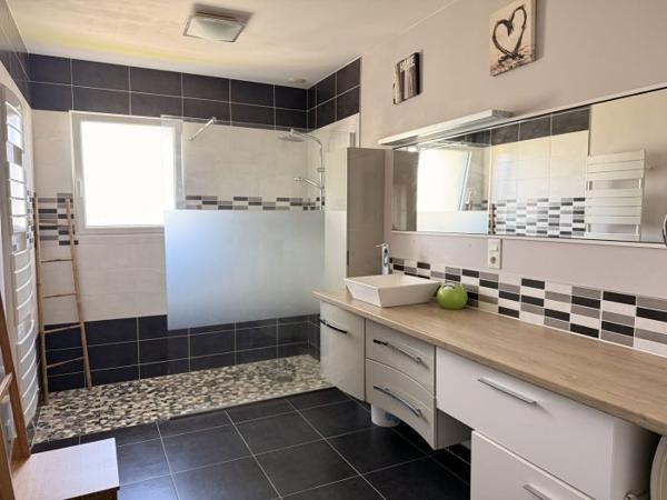 Maison traditionnelle Cozes 131.50 m²