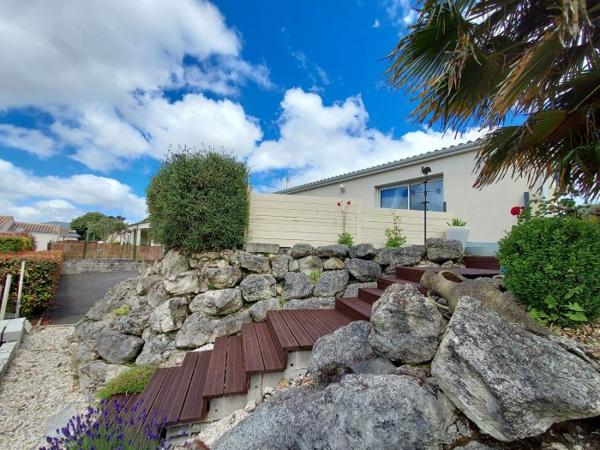 Maison traditionnelle Cozes 131.50 m²