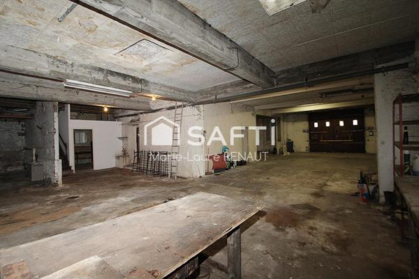 Maison de 200m² sur grand sous-sol de 200m², dépendance, terrasse et jardin