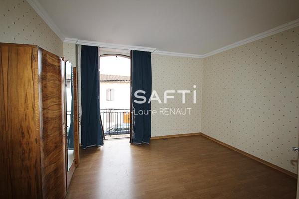 Maison de 200m² sur grand sous-sol de 200m², dépendance, terrasse et jardin