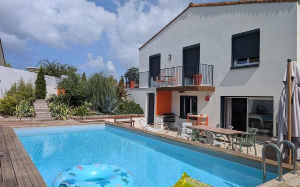 Maison à vendre    7 pièces •  Royan