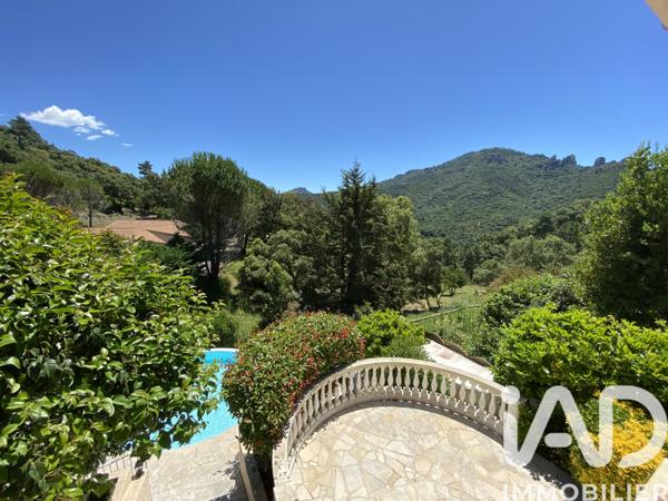 Maison à vendre 6 pièces 140 m² Fréjus