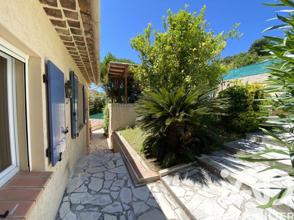 Maison à vendre 6 pièces 140 m² Fréjus