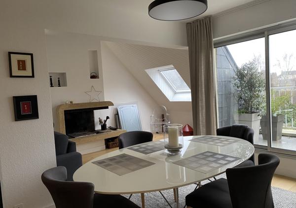 Appartement T4 duplex de 101.44 m² au dernier étage avec terrasse garage double environnement calme