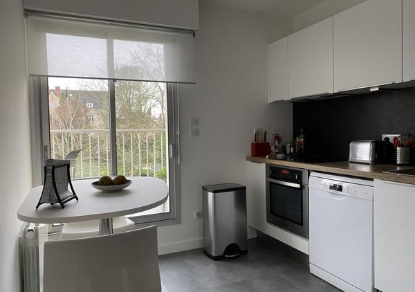 Appartement T4 duplex de 101.44 m² au dernier étage avec terrasse garage double environnement calme