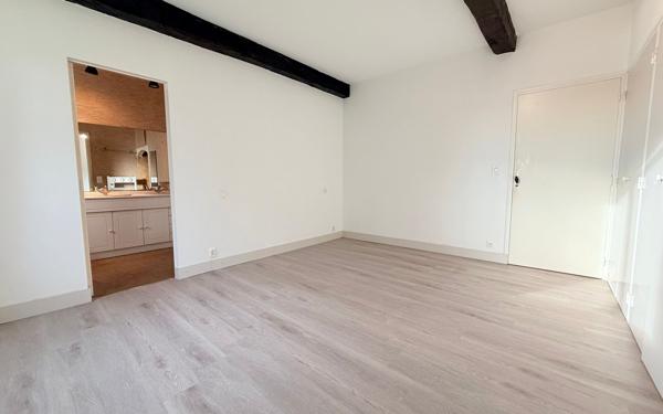 Maison à vendre    5 pièces • 265 m2 Aire-sur-l'Adour