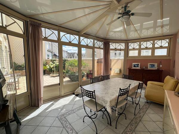 Maison - Montval Sur Loir - 8 pièce(s) - 208 m²