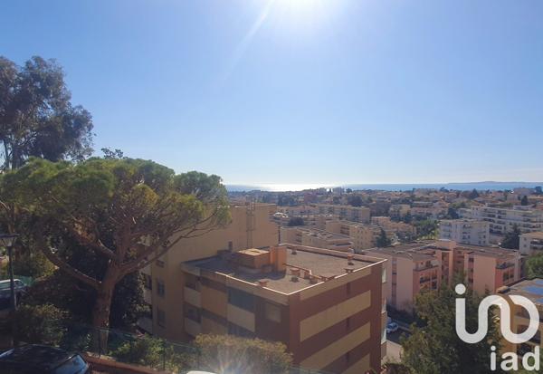 Appartement 4 pièces de 81 m² à Cagnes-sur-Mer (06800)