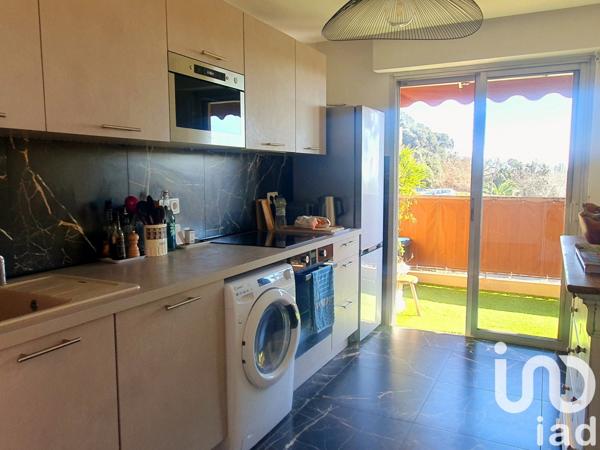 Appartement 4 pièces de 81 m² à Cagnes-sur-Mer (06800)