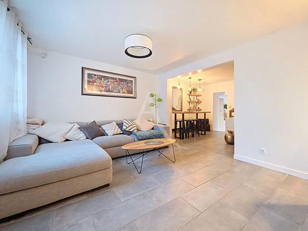 MAISON DE VILLE HYPER CENTRE MANTES LA JOLIE - 4 PIECES