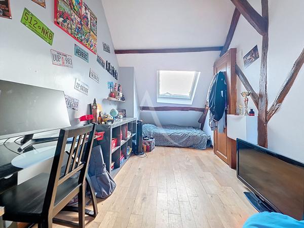 MAISON DE VILLE HYPER CENTRE MANTES LA JOLIE - 4 PIECES