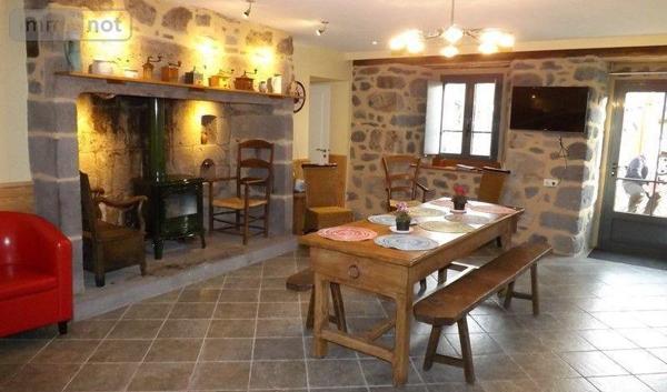 Maison de maître à vendre à Neussargues en Pinatelle dans le Cantal (15170), ref : 13352/307