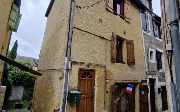 Immeuble à vendre    5 pièces • 139 m2 Terrasson-Lavilledieu