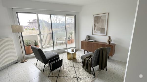 Appartement Bordeaux 1 pièce 26 m2 proche France 3 TERRASSE