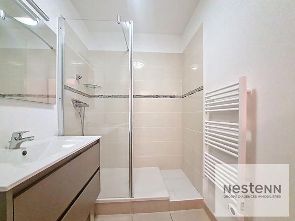 ORLEANS MADELEINE / BORDS DE LOIRE - T4 - DOUBLE RECEPTION (50m²) - TERRASSE - PLACE DE PARKING EN SOUS-SOL (accès avec ascenseur) - EXCELLENT DPE D !