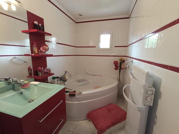 Très Belle Maison Individuelle à qqs minutes à pied de la Gare RER Cergy-le-Haut 188M2 Habitable