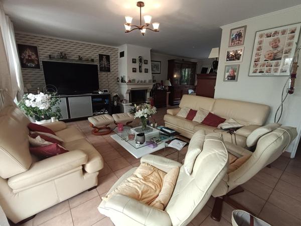 Très Belle Maison Individuelle à qqs minutes à pied de la Gare RER Cergy-le-Haut 188M2 Habitable