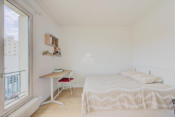 Appartement Saint Germain En Laye 5 pièce(s) 117 m2 899 000 € **  - Référence  18427