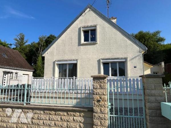 Maison à vendre à BAR SUR SEINE (10110), AUBE. Au calme, pavillon de 90 m² habitables en bon ét...