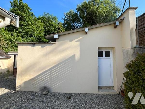 Maison à vendre à BAR SUR SEINE (10110), AUBE. Au calme, pavillon de 90 m² habitables en bon ét...