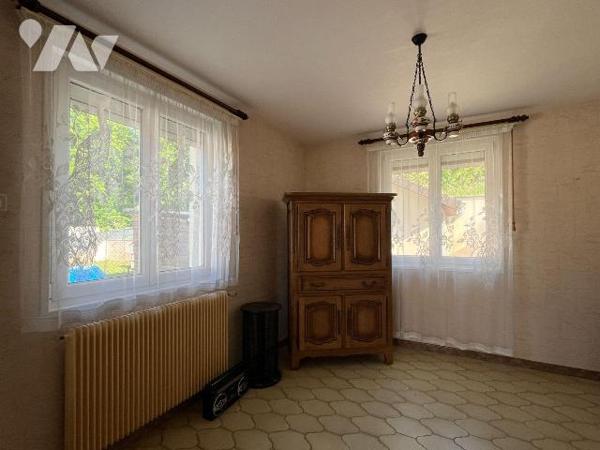 Maison à vendre à BAR SUR SEINE (10110), AUBE. Au calme, pavillon de 90 m² habitables en bon ét...