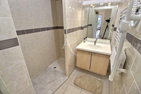 APPARTEMENT MEUBLÉ A LOUER IDÉAL COLOCATION OU ÉTUDIANTS, RÉSIDENCE SÉCURISÉE