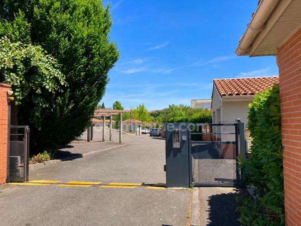 TOULOUSE CÔTE PAVÉE – LIMAYRAC RARE À LA VENTE – T3 EN REZ-DE-JARDIN AVEC 300 m² DE JARDIN PRIVATIF – 2 PARKINGS – ENVIRONNEMENT D'EXCEPTION