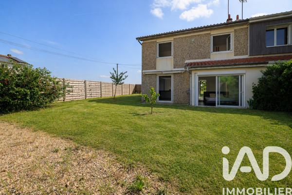 Maison à vendre 6 pièces 95 m² Saint-Seurin-sur-l'Isle