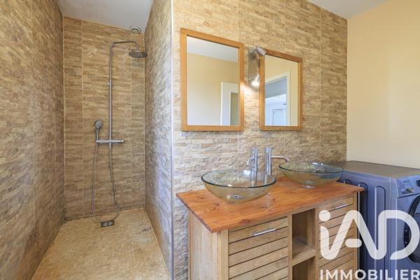 Maison à vendre 6 pièces 95 m² Saint-Seurin-sur-l'Isle