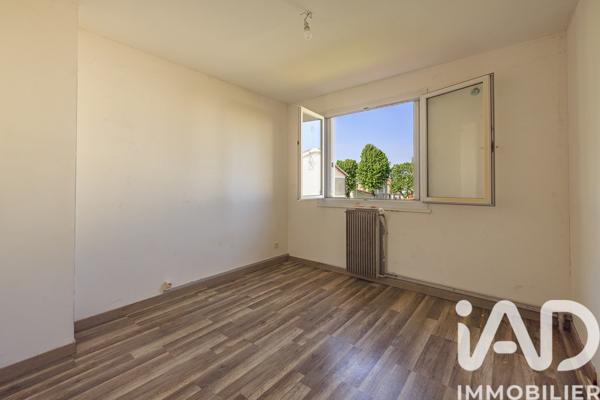 Maison à vendre 6 pièces 95 m² Saint-Seurin-sur-l'Isle