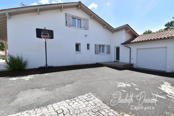 ONDRES – Villa familiale de style basco-landais avec piscine