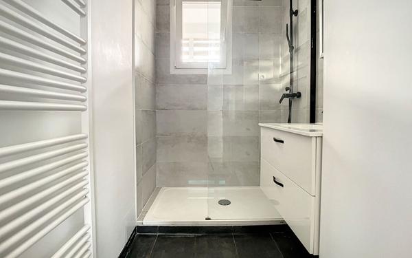 Appartement à louer    3 pièces •  Bourg-lès-Valence