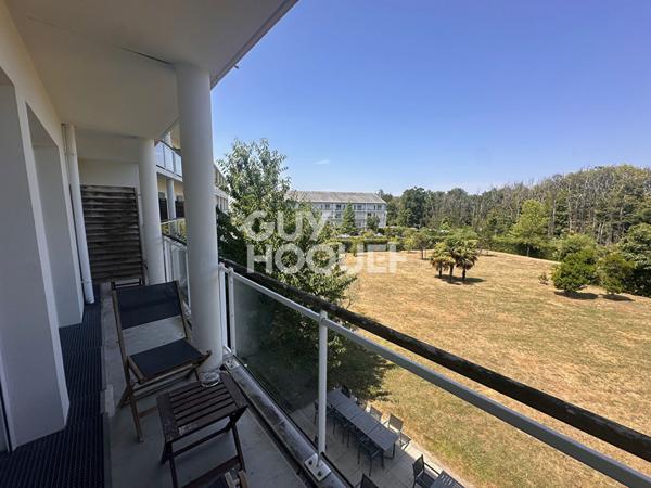 Investissement locatif sécurisé T2 de 50m2 meublé avec terrasse et services 4 étoiles