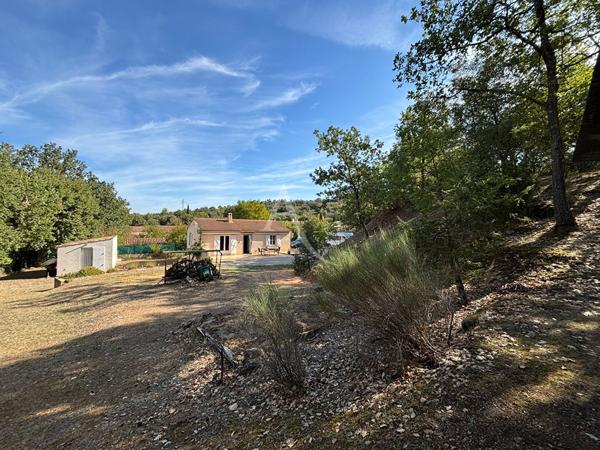 VILLA TERRASSE AVEC DEPENDANCE AU CALME SUR TERRAIN DE 2019M2