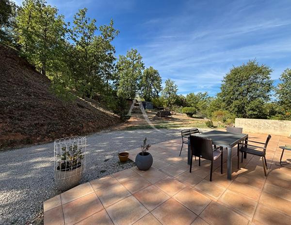 VILLA TERRASSE AVEC DEPENDANCE AU CALME SUR TERRAIN DE 2019M2