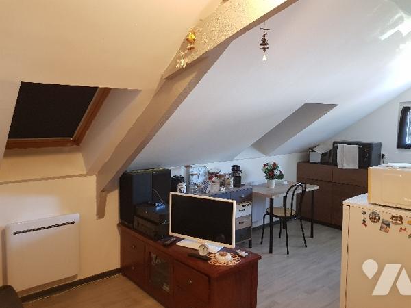 Immeuble de rapport de 4 logements et d'un local professionnel situé en centre ville.
