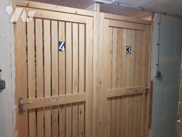 Immeuble de rapport de 4 logements et d'un local professionnel situé en centre ville.