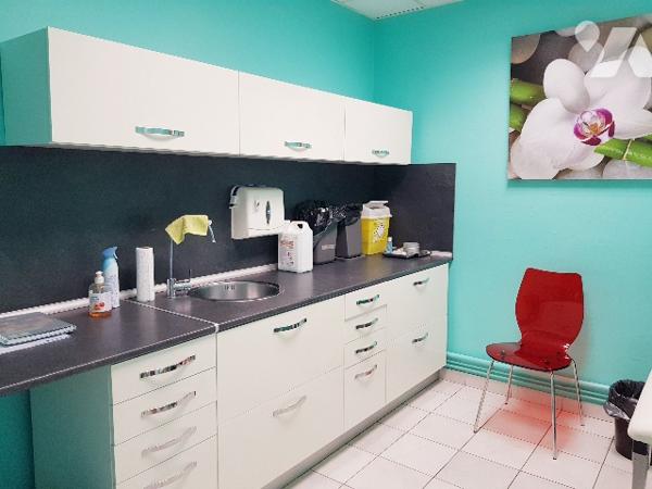 Immeuble de rapport de 4 logements et d'un local professionnel situé en centre ville.