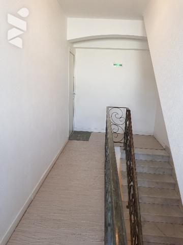 Immeuble de rapport de 4 logements et d'un local professionnel situé en centre ville.
