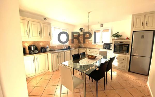 Maison à vendre    8 pièces •  Monteux