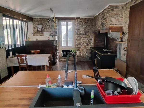 Maison - Entre oloron et pau - Réf.:205170 Entre Oloron et Pau -MAGNIFIQUE FERME sur + de 6 Ha de terres libres