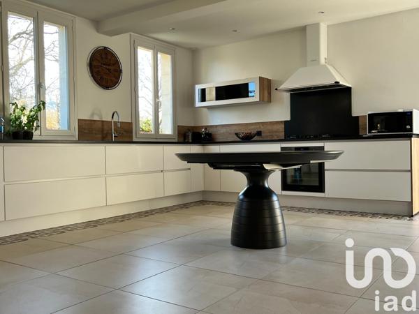 Immeuble à vendre 300 m² Galgon