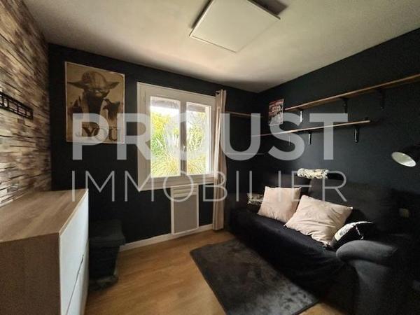 Exclusivité Plain-pied de 116 m² à Fressines, 4 chambres jardin et garage.