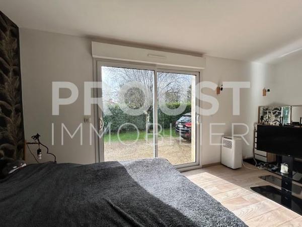 Exclusivité Plain-pied de 116 m² à Fressines, 4 chambres jardin et garage.