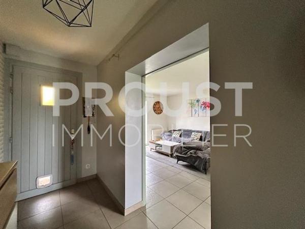 Exclusivité Plain-pied de 116 m² à Fressines, 4 chambres jardin et garage.