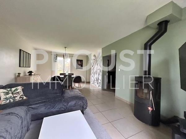 Exclusivité Plain-pied de 116 m² à Fressines, 4 chambres jardin et garage.