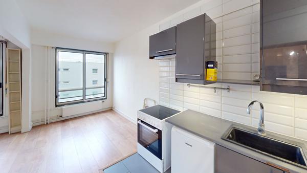 Studio 25 m² - Rue Manin - 5ème étage
